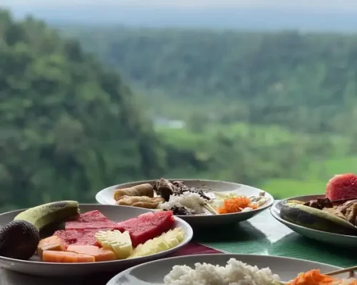 lunch at lereng agung restaurant