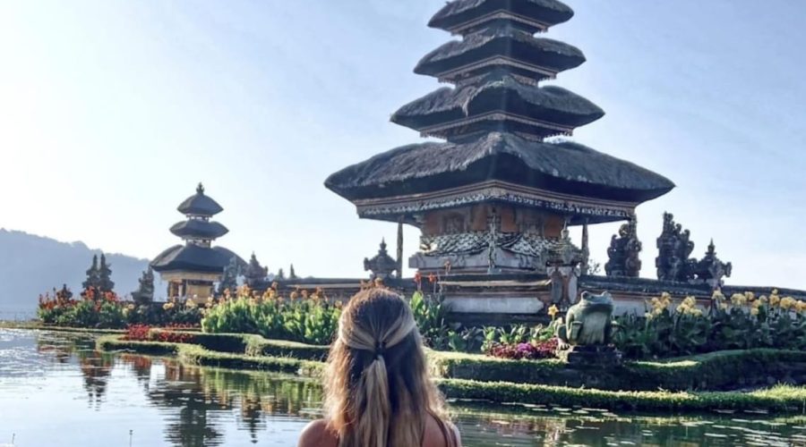 Ulundanu Beratan Temple Bali Instagram Tour